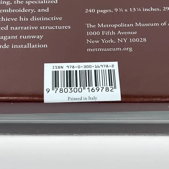 Alexander McQueen Savage Beauty Hardcover SEALED Met Museum 16th Printing 2022 - Picture 3 of 11